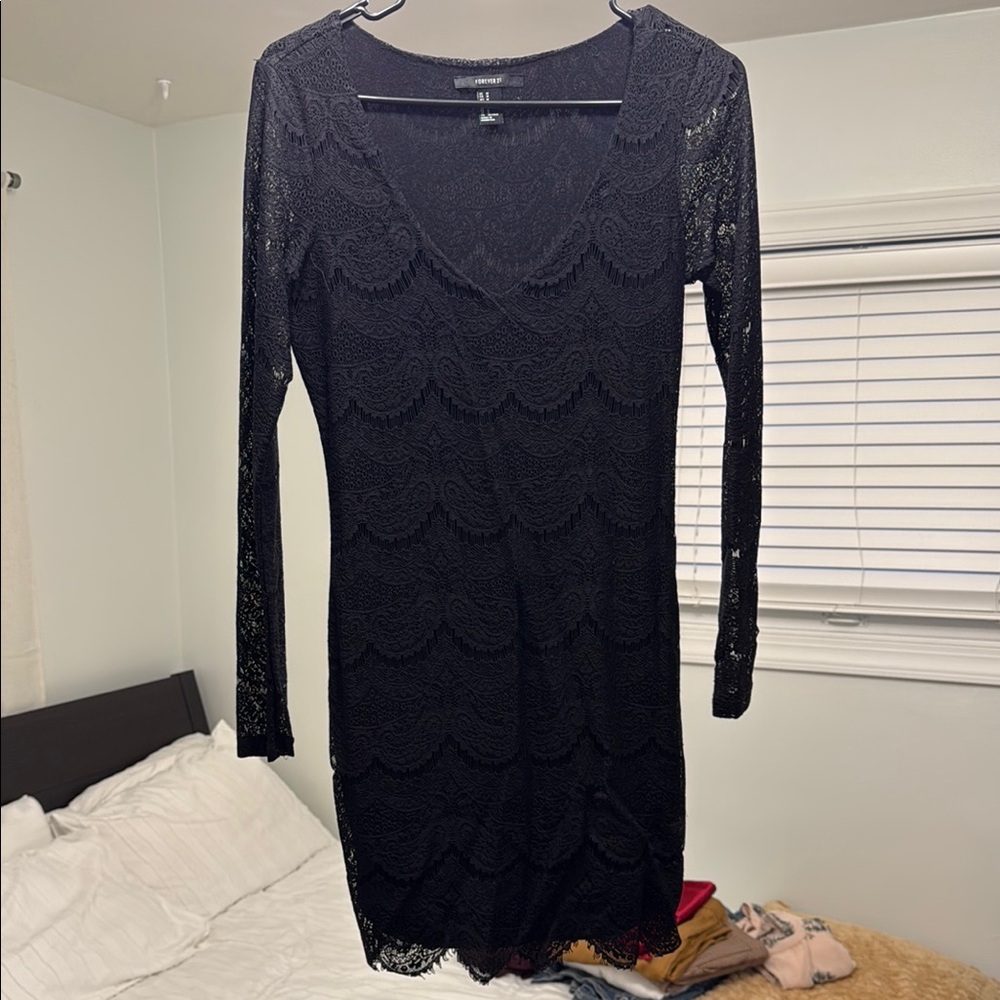 Forever 21 Black Lace Scoop Neck Cocktail Dress